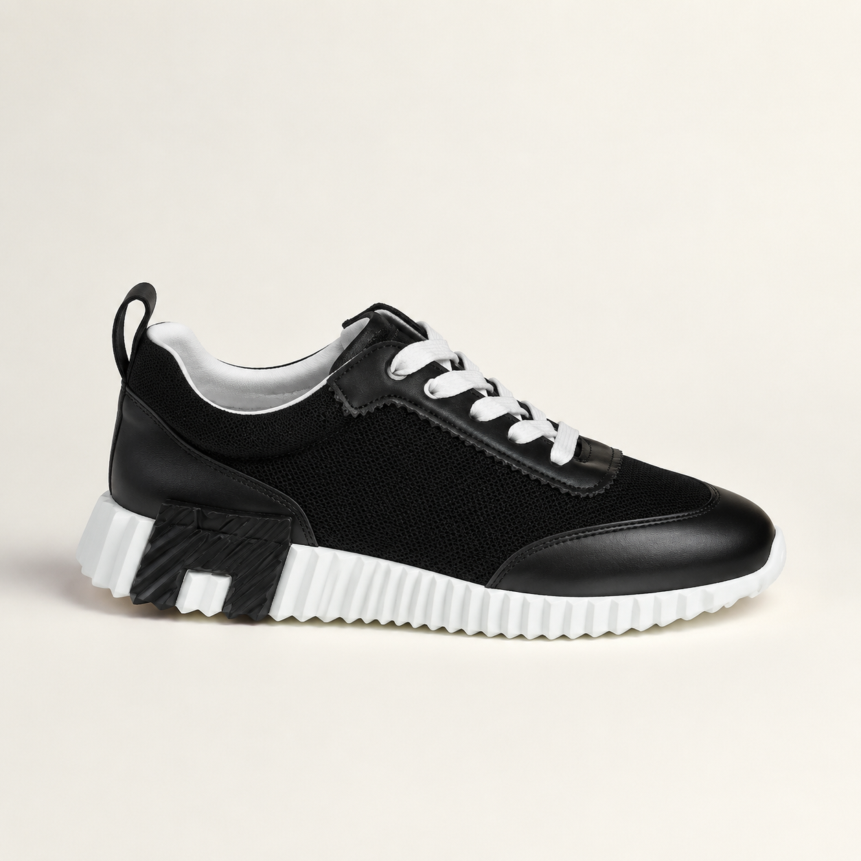 Bounce Black White